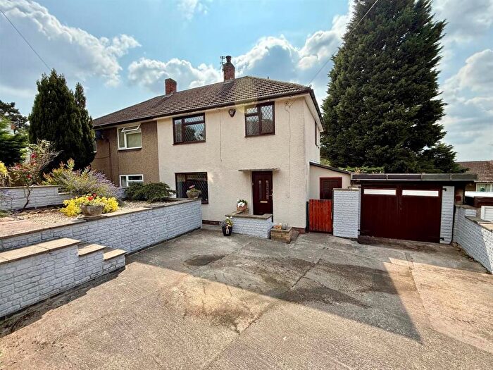 3 Bedroom Semi-Detached House For Sale In Redcar Gardens, Derby, DE21