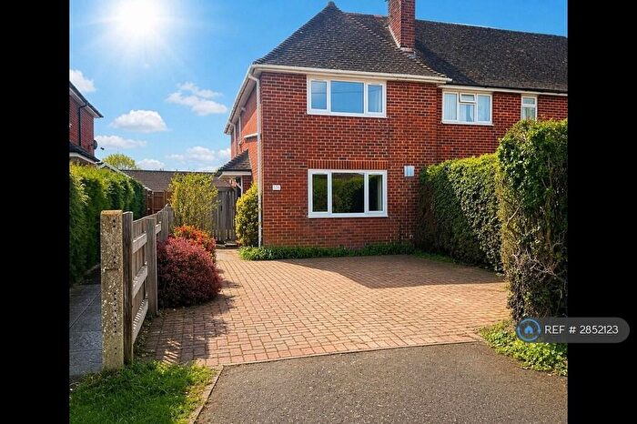 3 Bedroom Terraced House To Rent In High St, Swindon, SN6