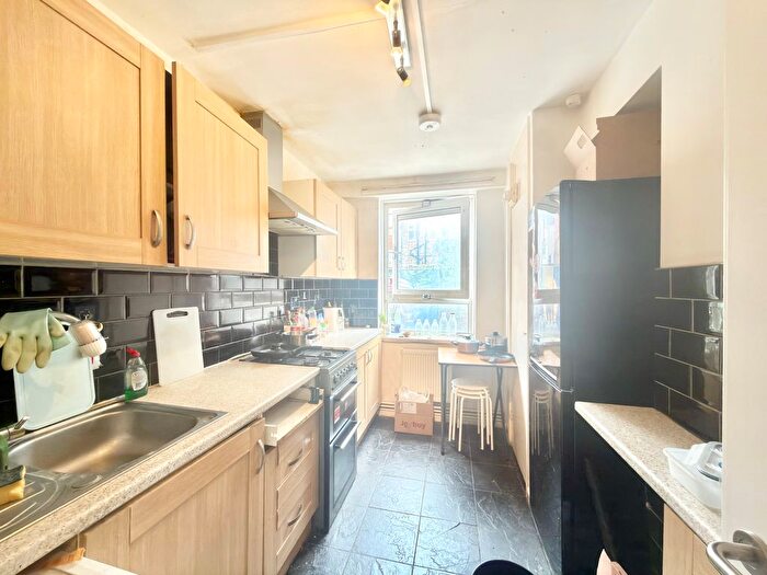 3 Bedroom Flat To Rent In Orde Hall Street, London, WC1N
