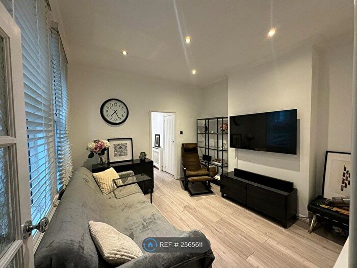 2 Bedroom Flat To Rent In Burges Rd, London, E6