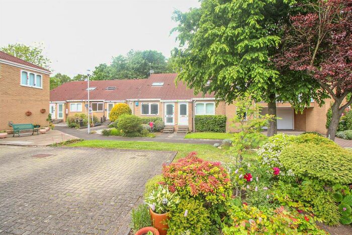 1 Bedroom Semi-Detached Bungalow To Rent In Brandling Mews, Melton Park, NE3