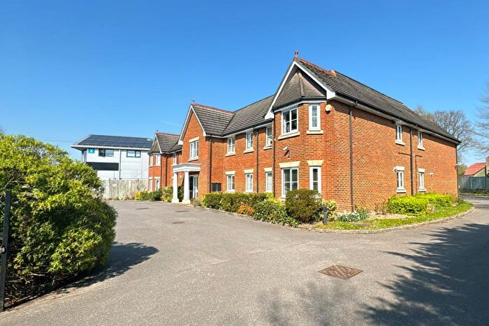 2 Bedroom Apartment To Rent In West End, Woking, GU24