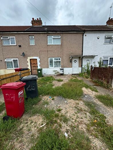 3 Bedroom Terraced House To Rent In Mead Avenue, Langley, Slough, SL3