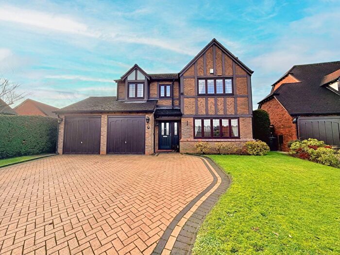 4 Bedroom Detached House For Sale In Oak Tree Lane, Hollywood, B47