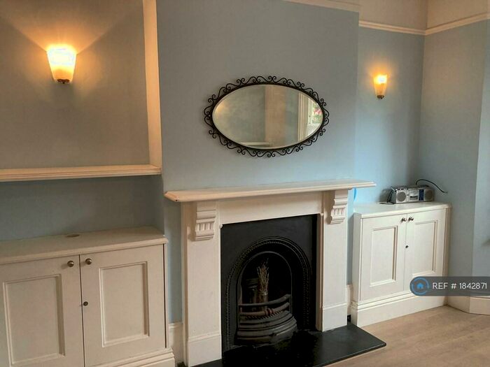 2 Bedroom Flat To Rent In Kensal Green, London, NW10