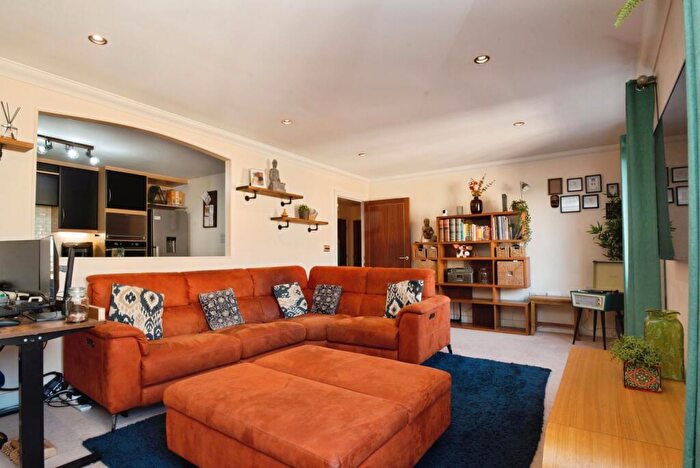 2 Bedroom Flat For Sale In St Stephens Mansions, Mount Stuart Square, Cardiff Bay, CF10