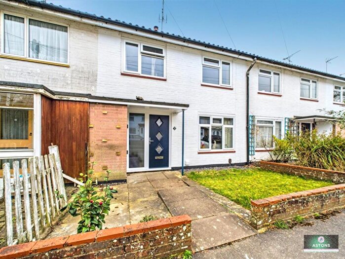 3 Bedroom Terraced House For Sale In Hunter Road, Southgate, RH10