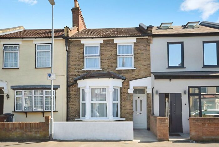 3 Bedroom Terraced House To Rent In Kenneth Road, Romford, RM6