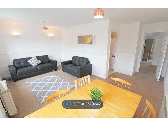 2 Bedroom Flat To Rent In Upper Parliament Street, Liverpool, L8