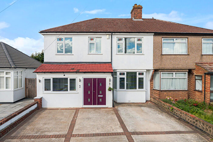 5 Bedroom Semi Detached House For Sale In Long Lane, Bexleyheath, DA7