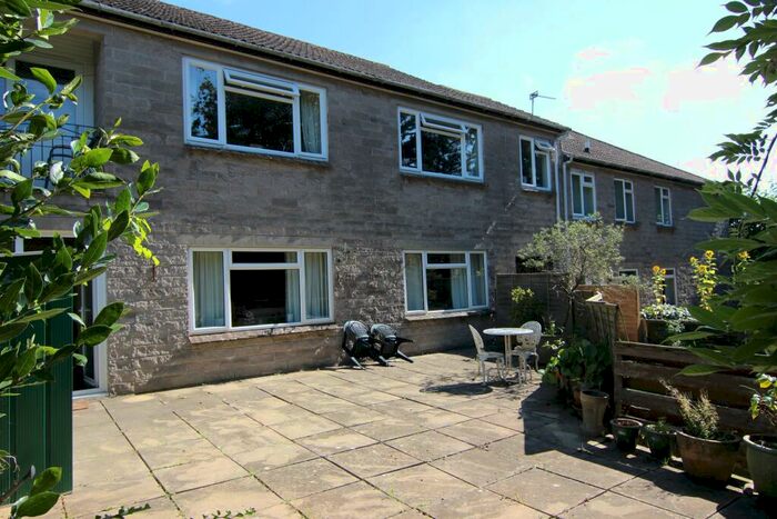2 Bedroom Flat To Rent In Pine Court, Chew Magna, Bristol, BS40