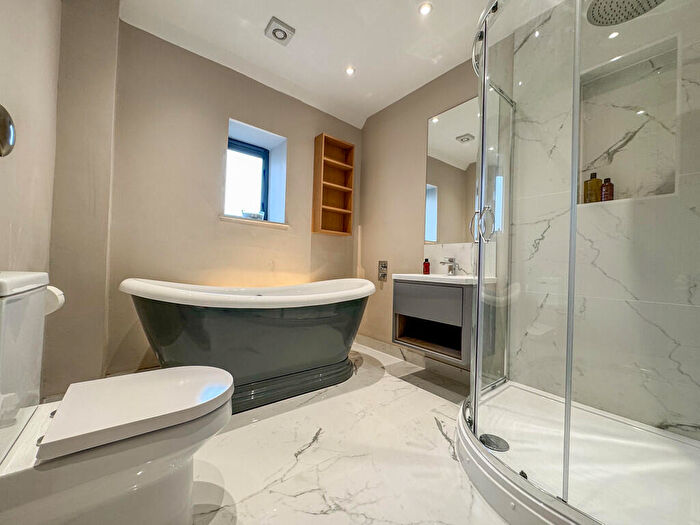 2 Bedroom Barn Conversion For Sale In Church Lane, Beaumont, CO16