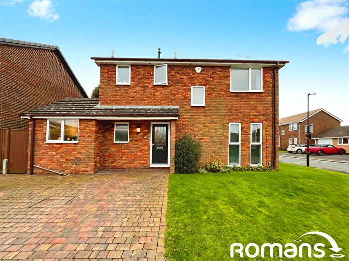 4 Bedroom Detached House For Sale In Tithe Barn Drive, Maidenhead, Berkshire, SL6