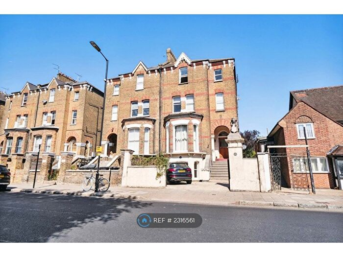 2 Bedroom Flat To Rent In Lordship Park, London, N16