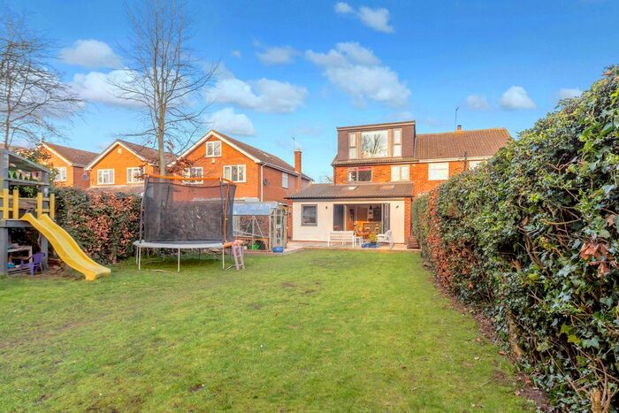 4 Bedroom Semi-Detached House For Sale In Water Lane, Dunnington, York, YO19