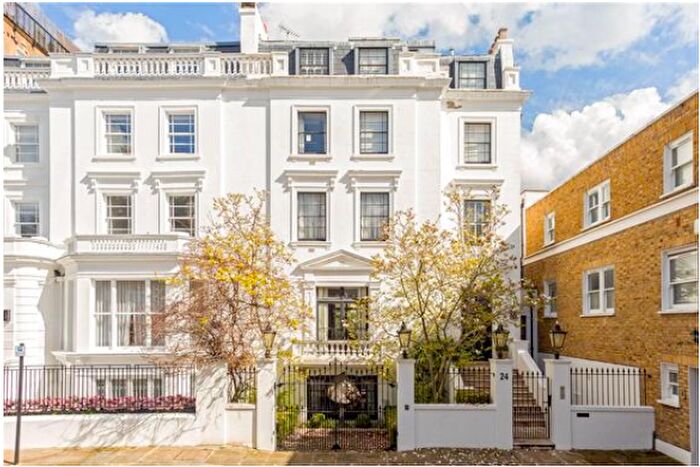 7 Bedroom Flat To Rent In Hyde Park Gate, London, SW7