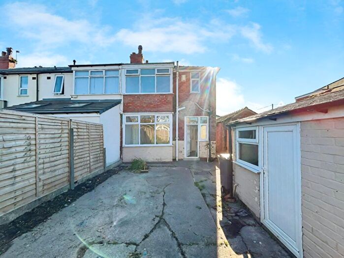 3 Bedroom End Of Terrace House For Sale In Lulworth Avenue, Blackpool, Lancashire, FY3