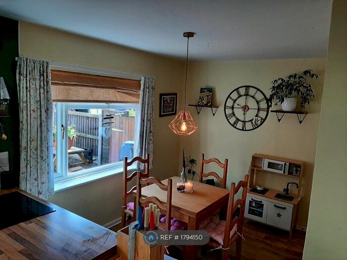 3 Bedroom Terraced House To Rent In Tennyson Road, Stafford, ST17