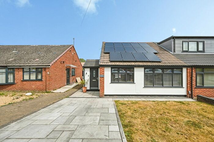 2 Bedroom Bungalow For Sale In Rothesay Close, St. Helens, Merseyside, WA11
