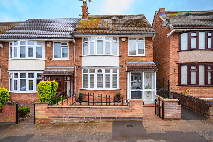 3 Bedroom End Of Terrace House For Sale In Curtis Road, Wyken, CV2