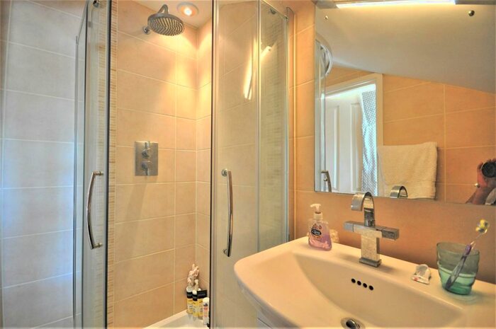 1 Bedroom Flat To Rent In St. Albans Road, Watford WD17