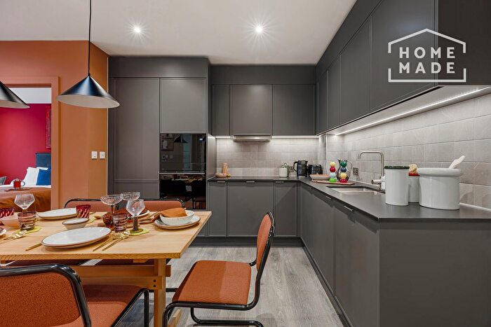 2 Bedroom Flat To Rent In Coppermaker Square, Aarons Building, E20