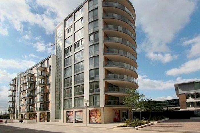 1 Bedroom Flat To Rent In Burgoyne House, Ealing Road, Brentford, TW8