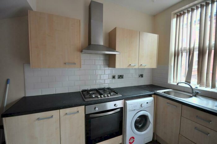 2 Bedroom Terraced House To Rent In Harold Place, Hyde Park, Leeds, LS6