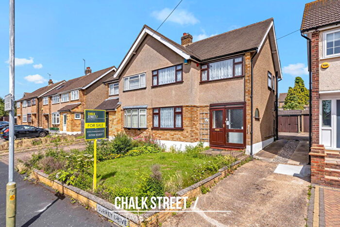 3 Bedroom Semi-Detached House For Sale In Surrey Drive, Hornchurch, RM11