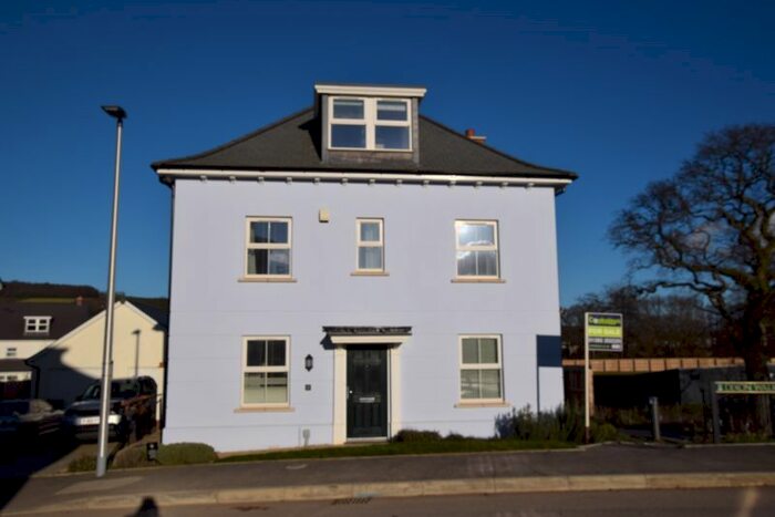 5 Bedroom Detached House For Sale In Carpenter Drive, Bovey Tracey, Newton Abbot, TQ13