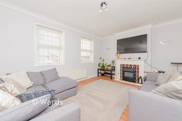 2 Bedroom Detached House For Sale In Shepherd Street, Northfleet, Gravesend, Kent, DA11