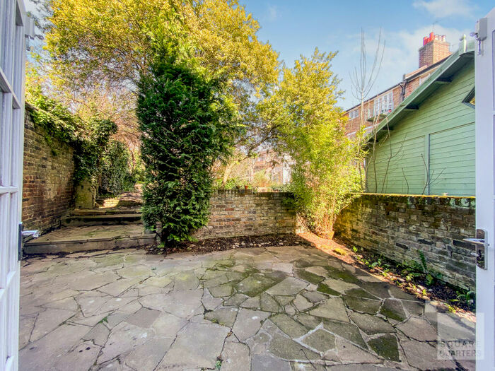 3 Bedroom Flat To Rent In Evangelist Road, Kentish Town, NW5