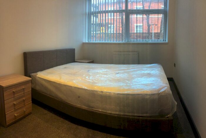 1 Bedroom Flat To Rent In George Street, Wakefield, WF1