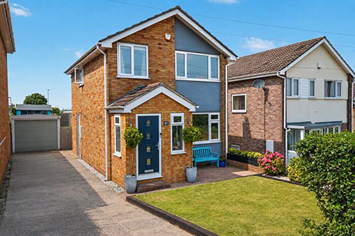 3 Bedroom Detached House For Sale In Gibson Lane, Kippax, Leeds, West Yorkshire, LS25