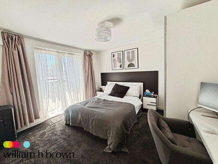 2 Bedroom Flat To Rent In Railway View, Rainham, RM13