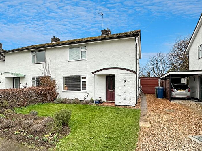3 Bedroom Semi-Detached House For Sale In Kings Grove, Barton, Cambridge, CB23