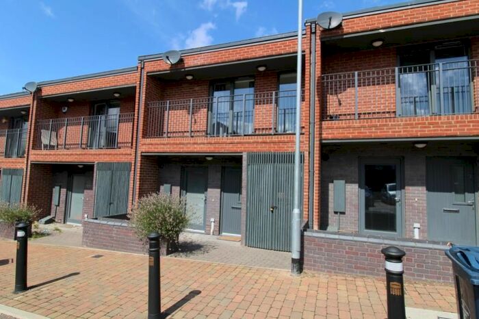 3 Bedroom Terraced House To Rent In Armstrong Street, Gateshead, Tyne And Wear, NE8