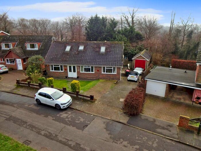 4 Bedroom Detached Bungalow To Rent In Cowdray Close, Maidenbower, Crawley RH10