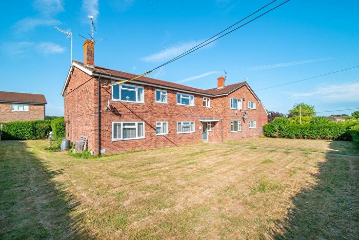 3 Bedroom Maisonette For Sale In Belle Vue Road, Old Basing, RG24