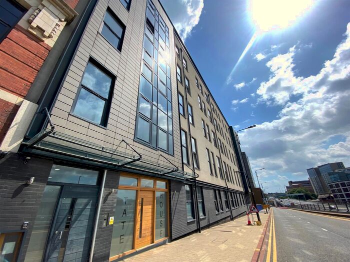 2 Bedroom Apartment To Rent In -Bed Apartment - Tate House, Leeds City Centre, LS2