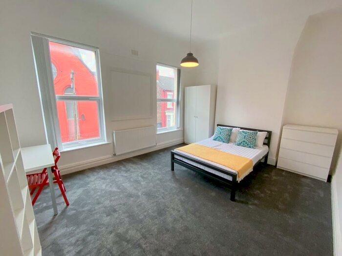 5 Bedroom Terraced House To Rent In Bradfield Street, L7