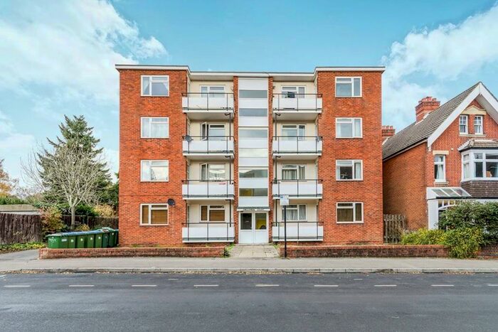 2 Bedroom Flat To Rent In Omdurman Road, Southampton, Hampshire, SO17