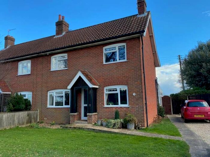3 Bedroom Semi-Detached House For Sale In 3 Scottow Road, Buxton With Lamas, Norwich, Norfolk NR10