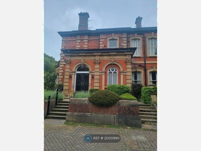 2 Bedroom Flat To Rent In Hill Carr, Altrincham, WA14