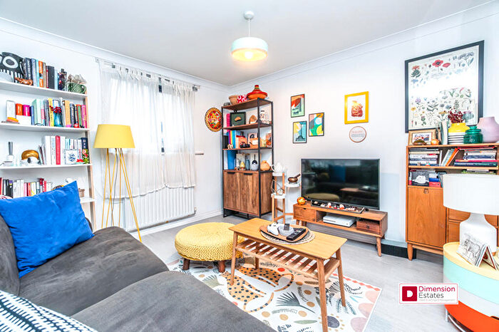 2 Bedroom Flat To Rent In Monteagle Way, Rectory Rail, Lower Clapton, Hackney, London, E5