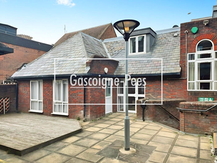 1 Bedroom Maisonette To Rent In Town Centre, RG21