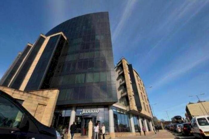 2 Bedroom Flat To Rent In The Gatehaus, Leeds Road, Bradford, West Yorkshire BD1