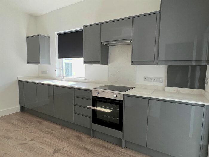 2 Bedroom Flat To Rent In Grainger Road, Wood Green, N22