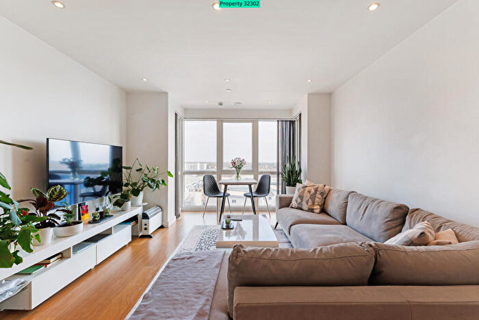 1 Bedroom Apartment To Rent In Railway Terrace, Slough, SL2