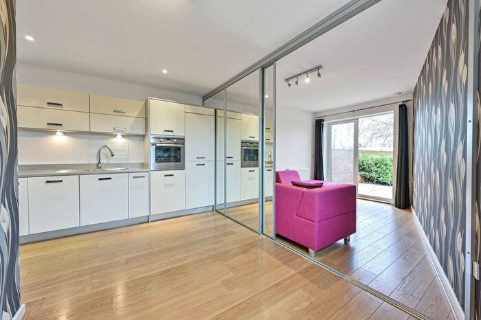 2 Bedroom Flat To Rent In Norstead Place, Roehampton, London, SW15